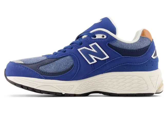 new-balance-2002r GC2002EA