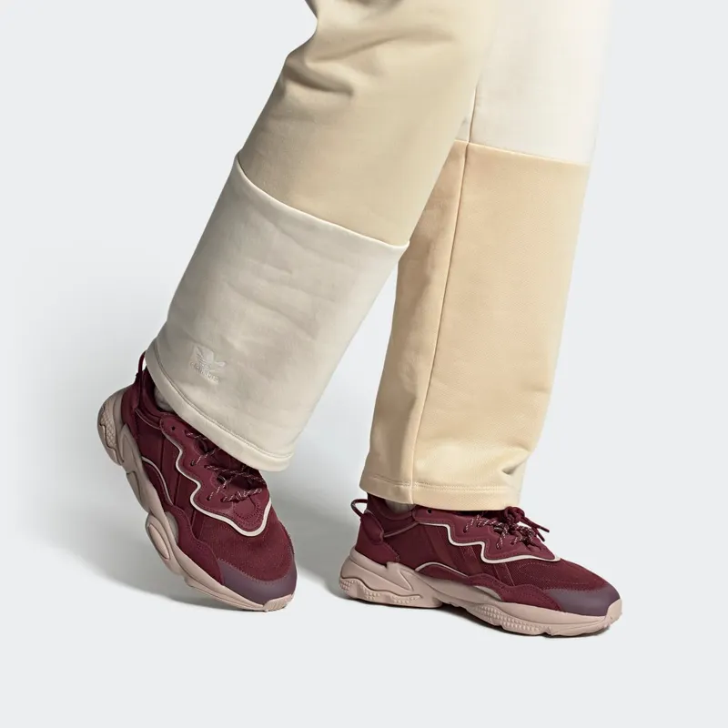 adidas OZWEEGO Shadow Red / Wonder Taupe / Shadow Red (HQ4273)
