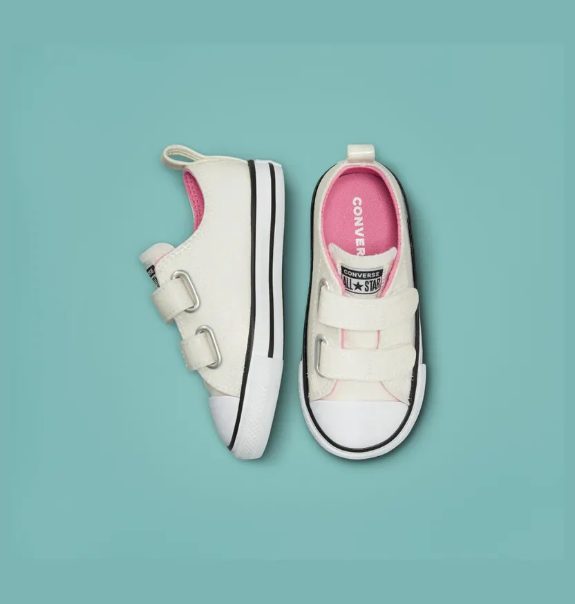 converse-chuck-taylor-all-star A02439C