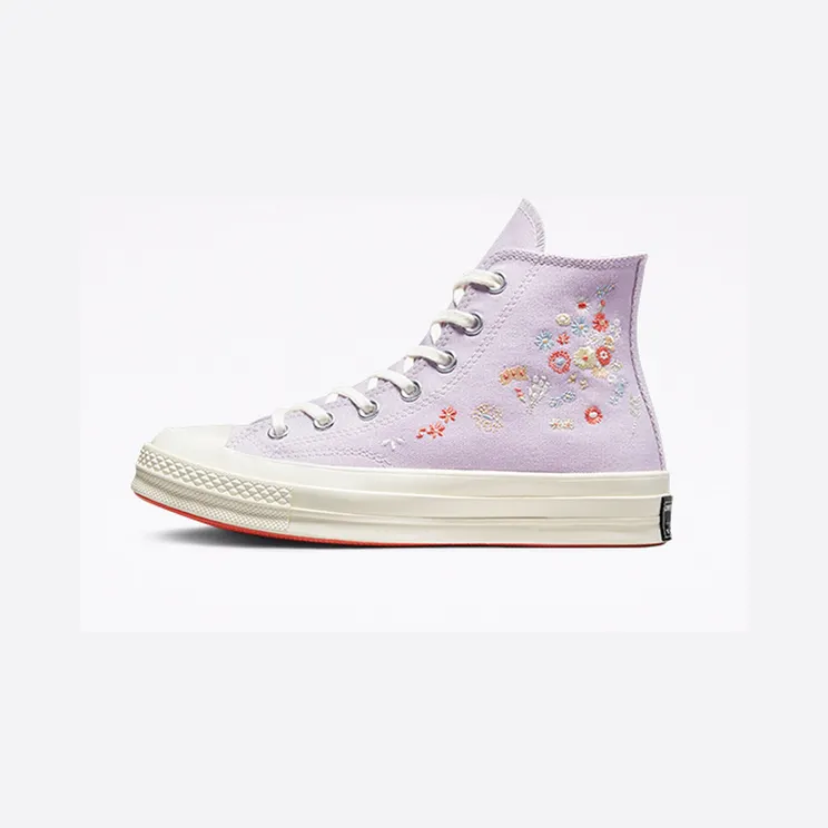 converse-chuck-taylor-all-star A01584C
