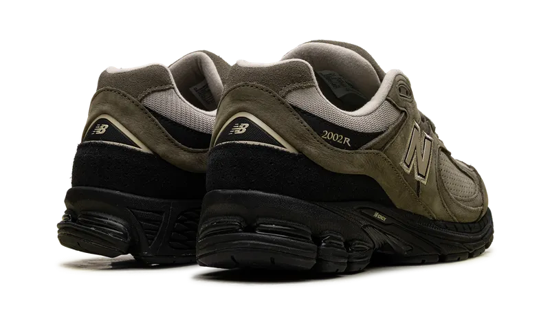 New Balance 2002R “Olive Green Black” (M2002RCF)