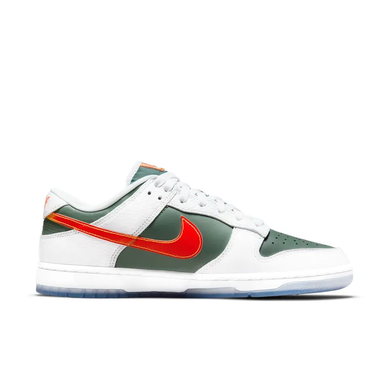 Nike Dunk Low SE NY vs. NY (DN2489-300)