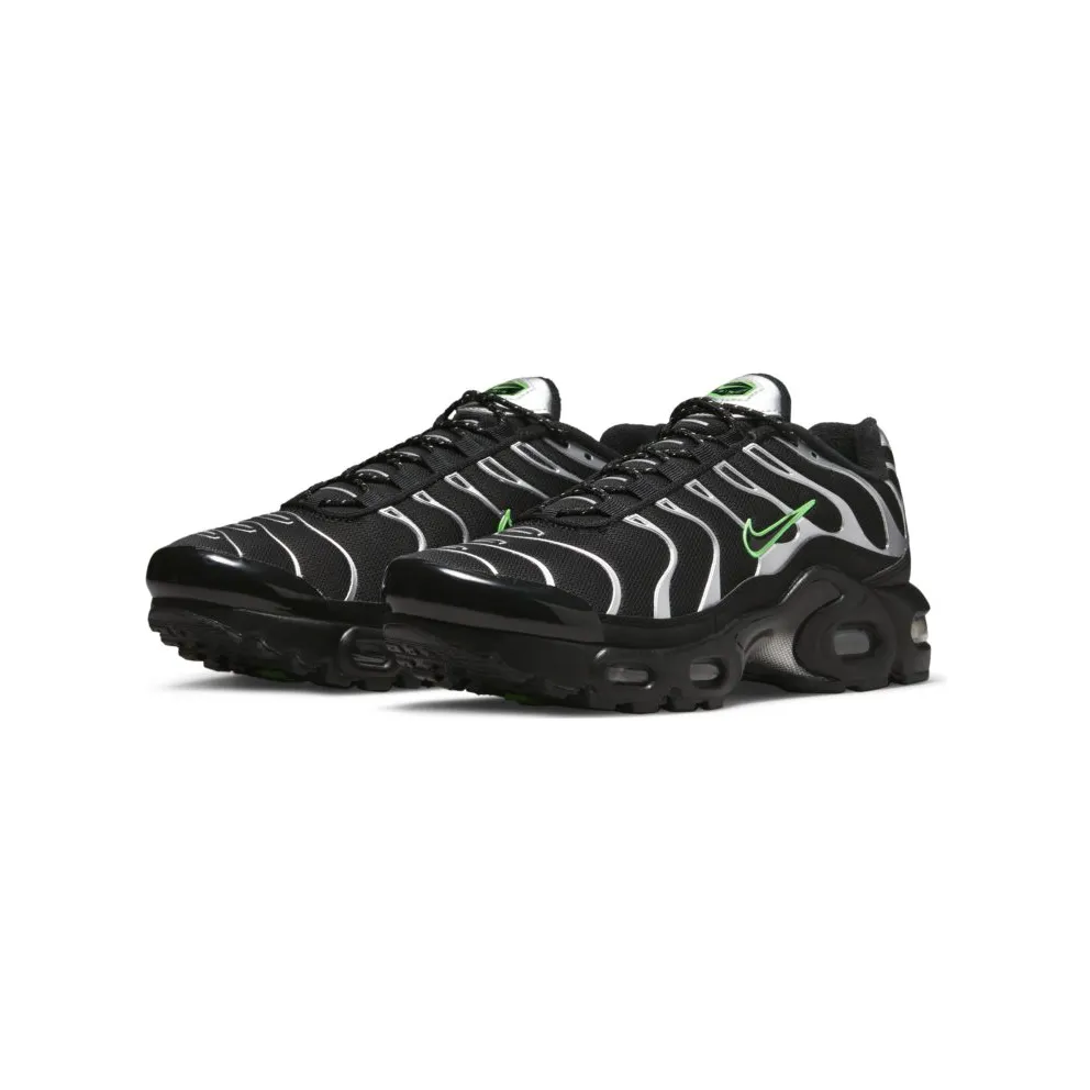 Nike Air Max Plus Older Kids’ Black (DR8002-001)