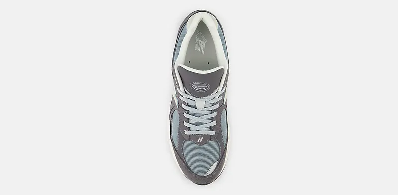 New Balance 2002R “Magnet” (M2002RFB)