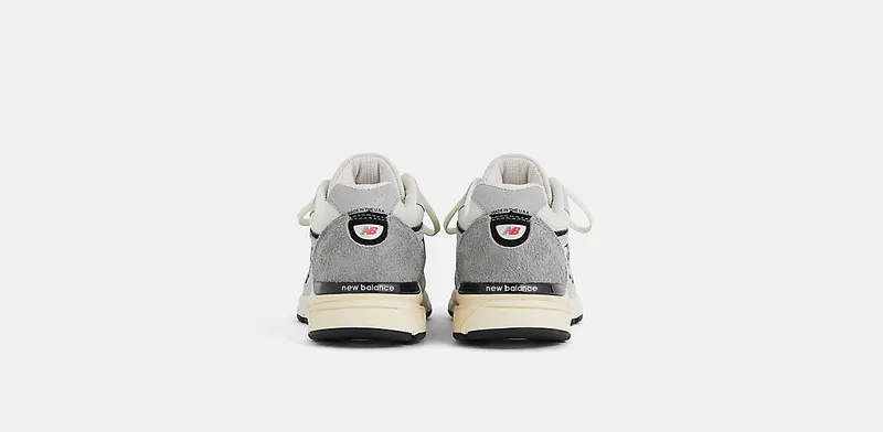 New Balance 990v4 “Made in USA – Grey / Black” (U990TG4)