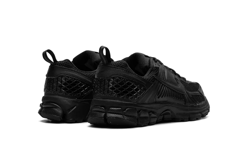 Nike Zoom Vomero 5 GS “Triple Black” (HF6998-001)