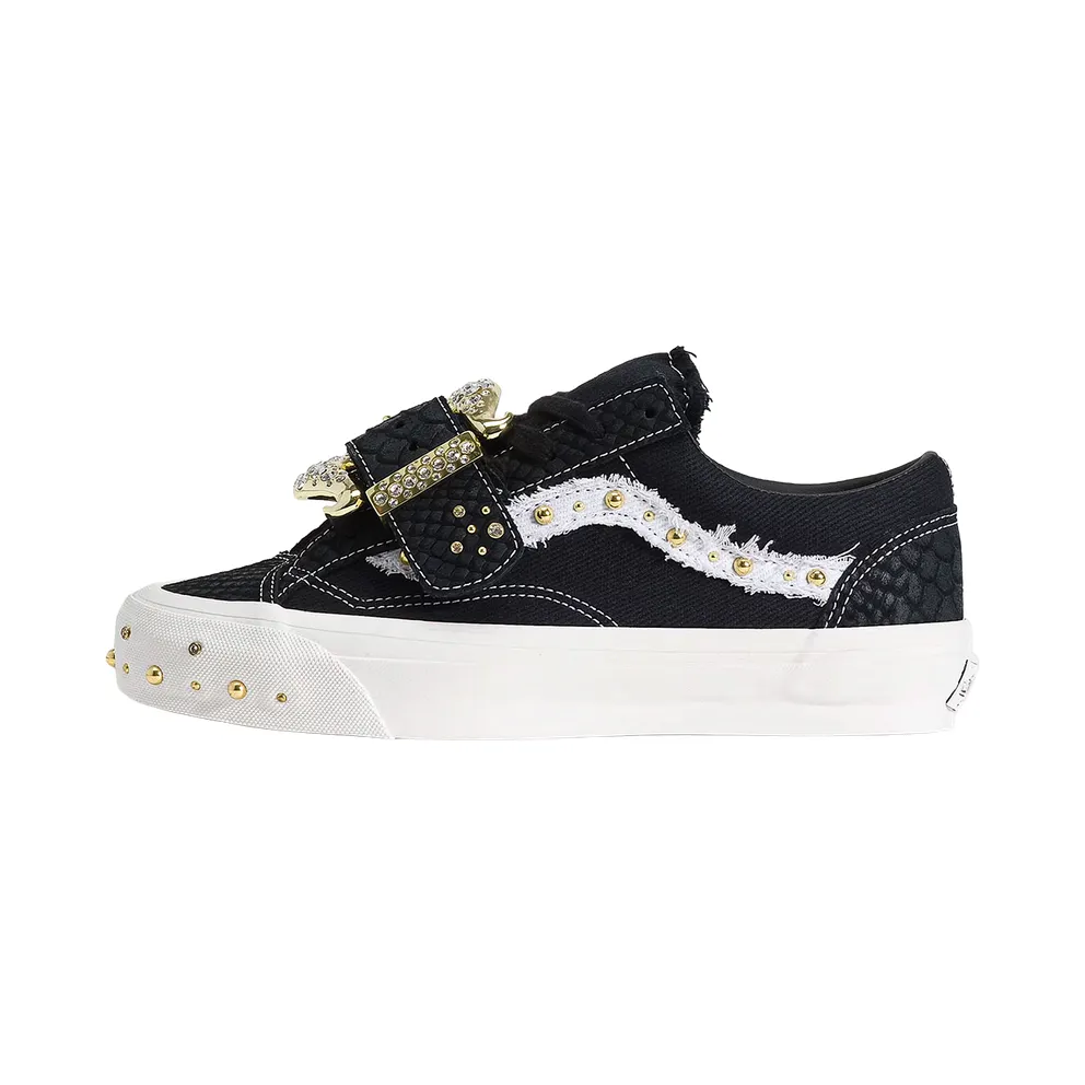 Vans Premium Old Skool 36 “Metagirl Buckle Black White” (VN000ZAZHAB)