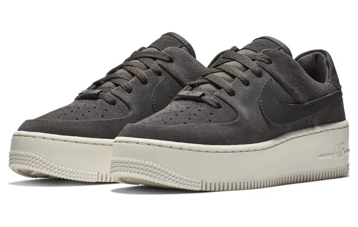 nike-air-force AR5339-001