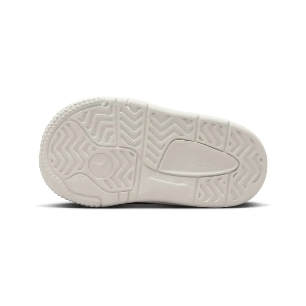 Jordan Flight Court White / Pure Platinum / Sail (HF3331-104)