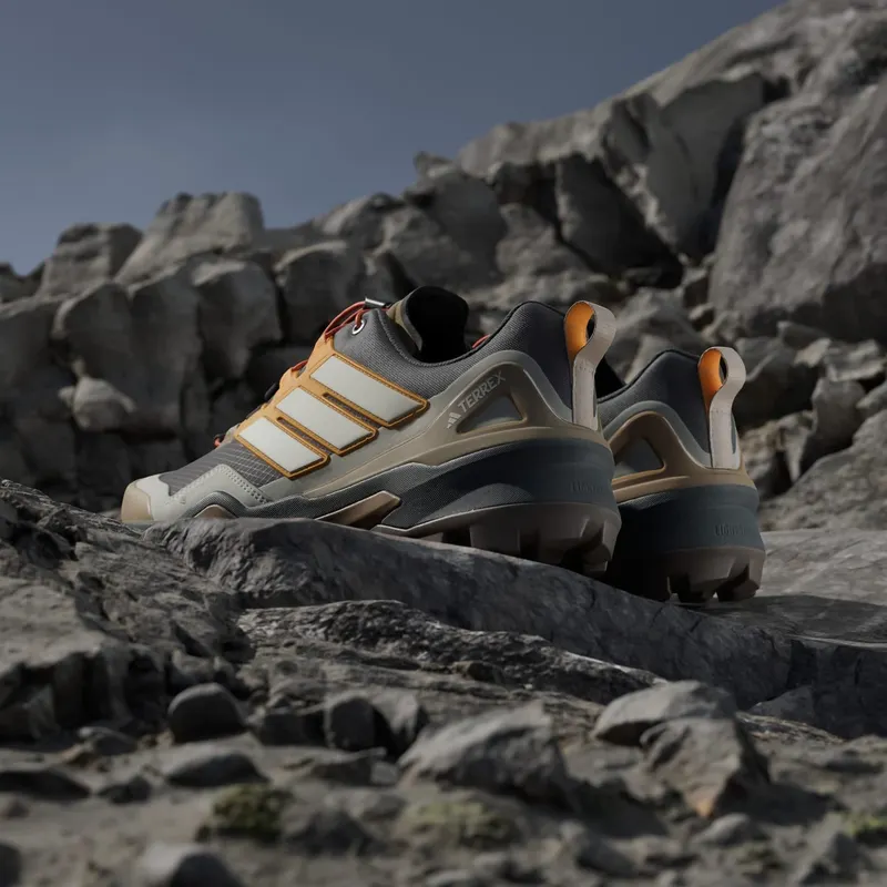 Adidas Terrex Skychaser GORE-TEX Hiking Carbon / Off White / Pure Tangerine (JR3987)