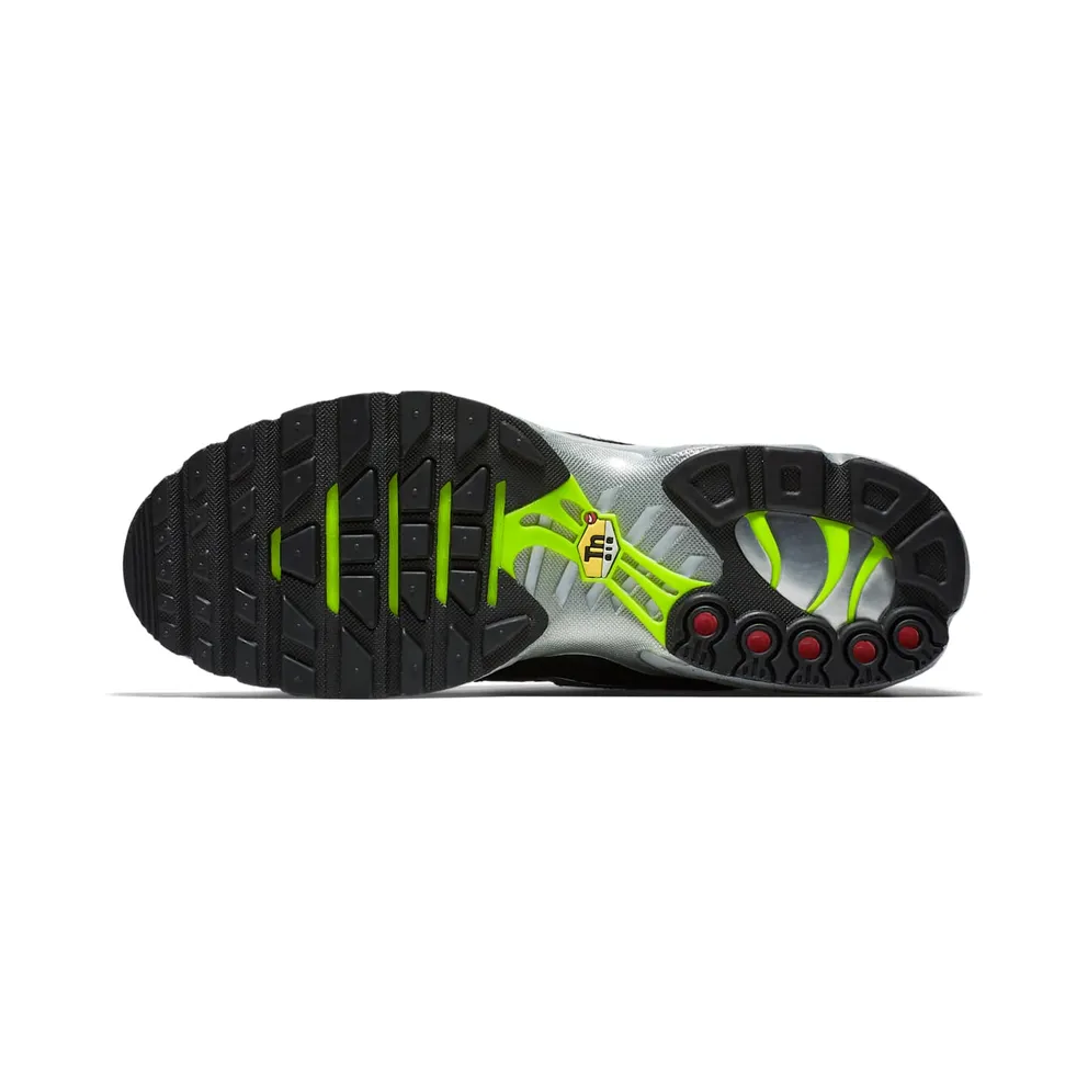 Nike Air Max Plus Tuned to Black Black/Matte Silver-Volt-Wolf Grey (815994-003)