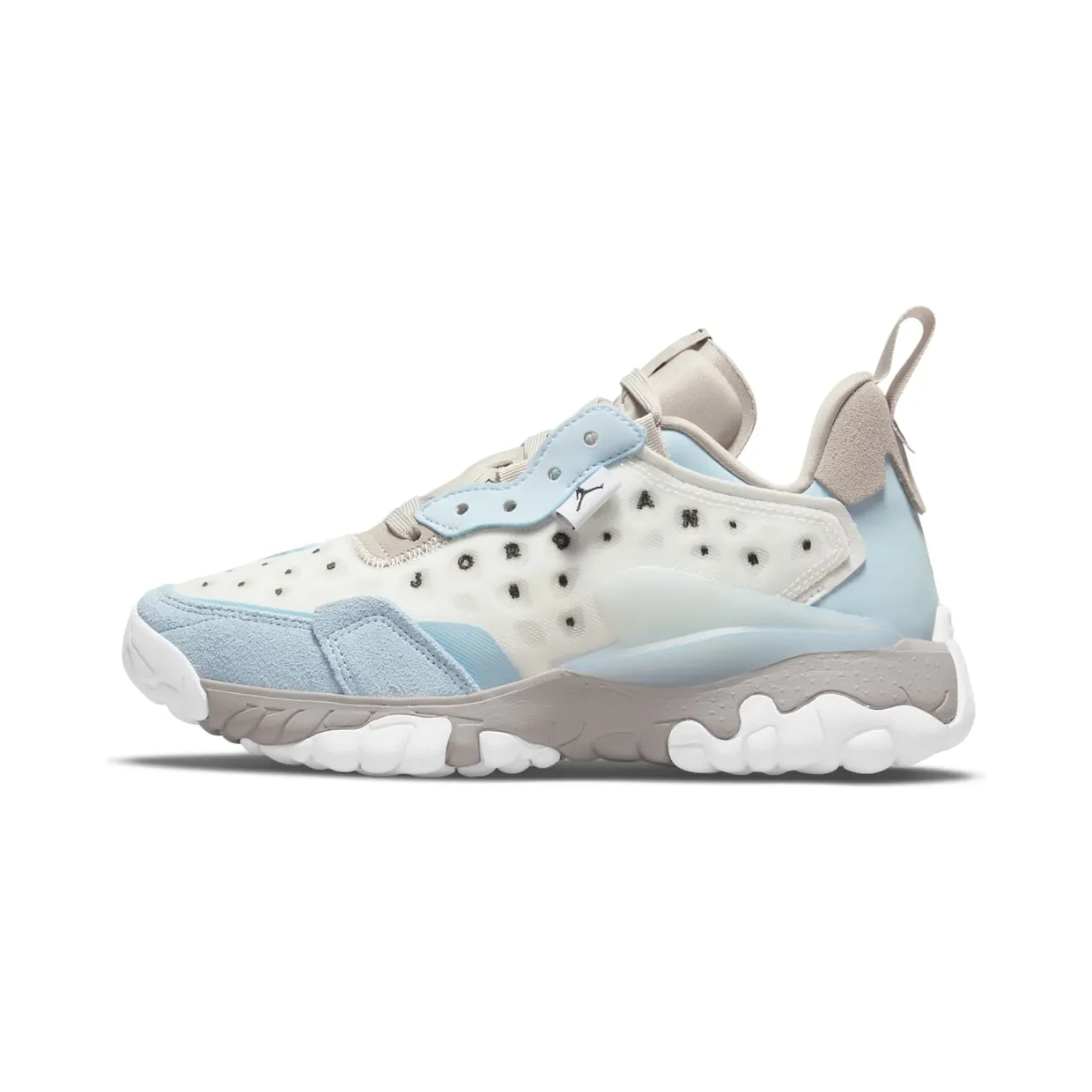 air-jordan-delta CW0913-004