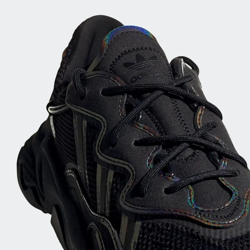 Adidas Ozweego ‘Black Iridescent’ Core Black/Core Black/Cloud White (FV9653)