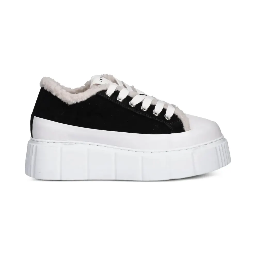 Inuikii Matilda Curly fleece with plateauzool – Black (10010010381)
