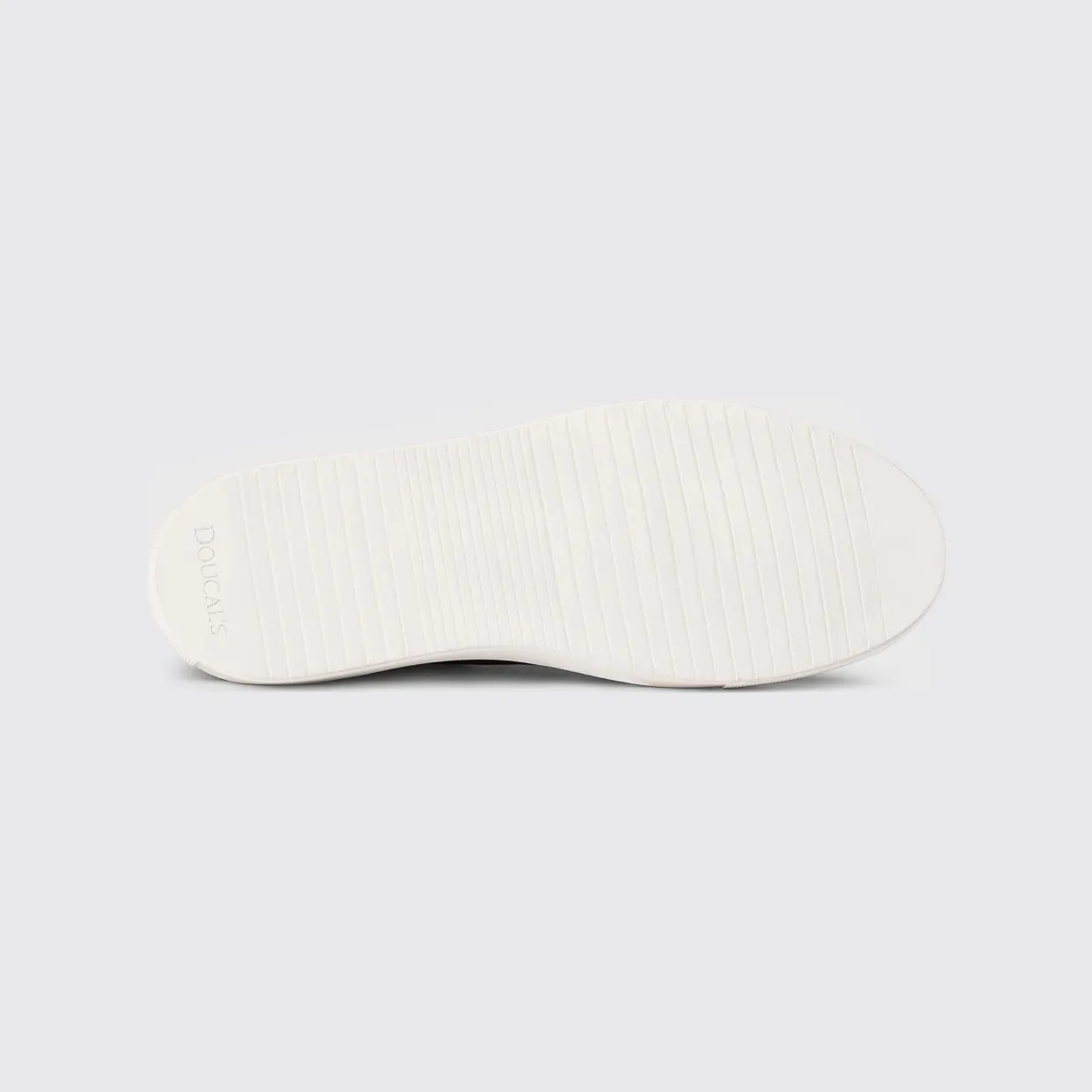 Doucal’s Leather Sneakers Black (DD8901JESSUF281EN00) (3)