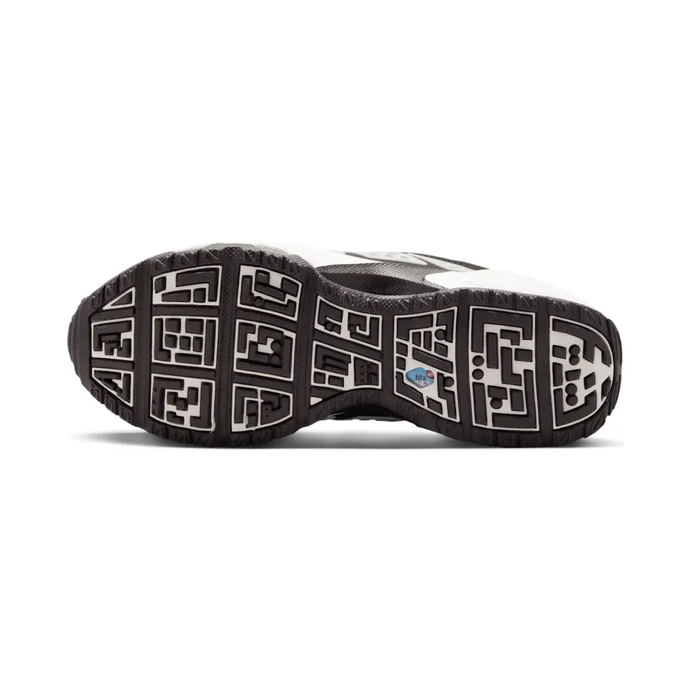 Nike Air Max SNDR “Black/White” (HJ8080-200)