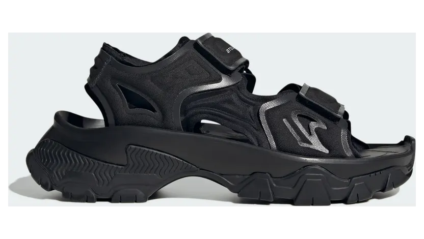 adidas by Stella McCartney Hika Outdoor Sandalen Core Black / Core Black / Utility Black (IE3540)
