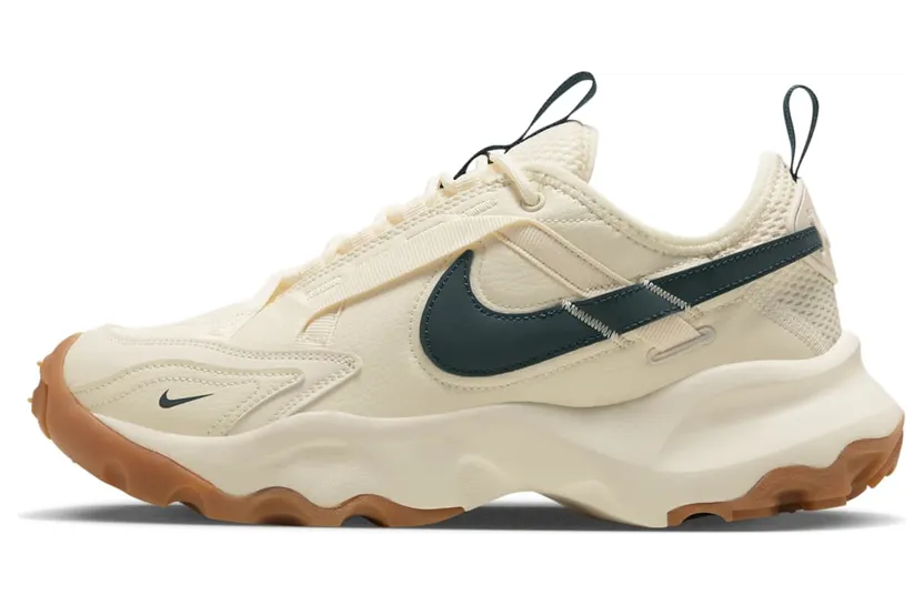 Nike TC 7900 “Pale Ivory Armory Navy” (DD9682-103)