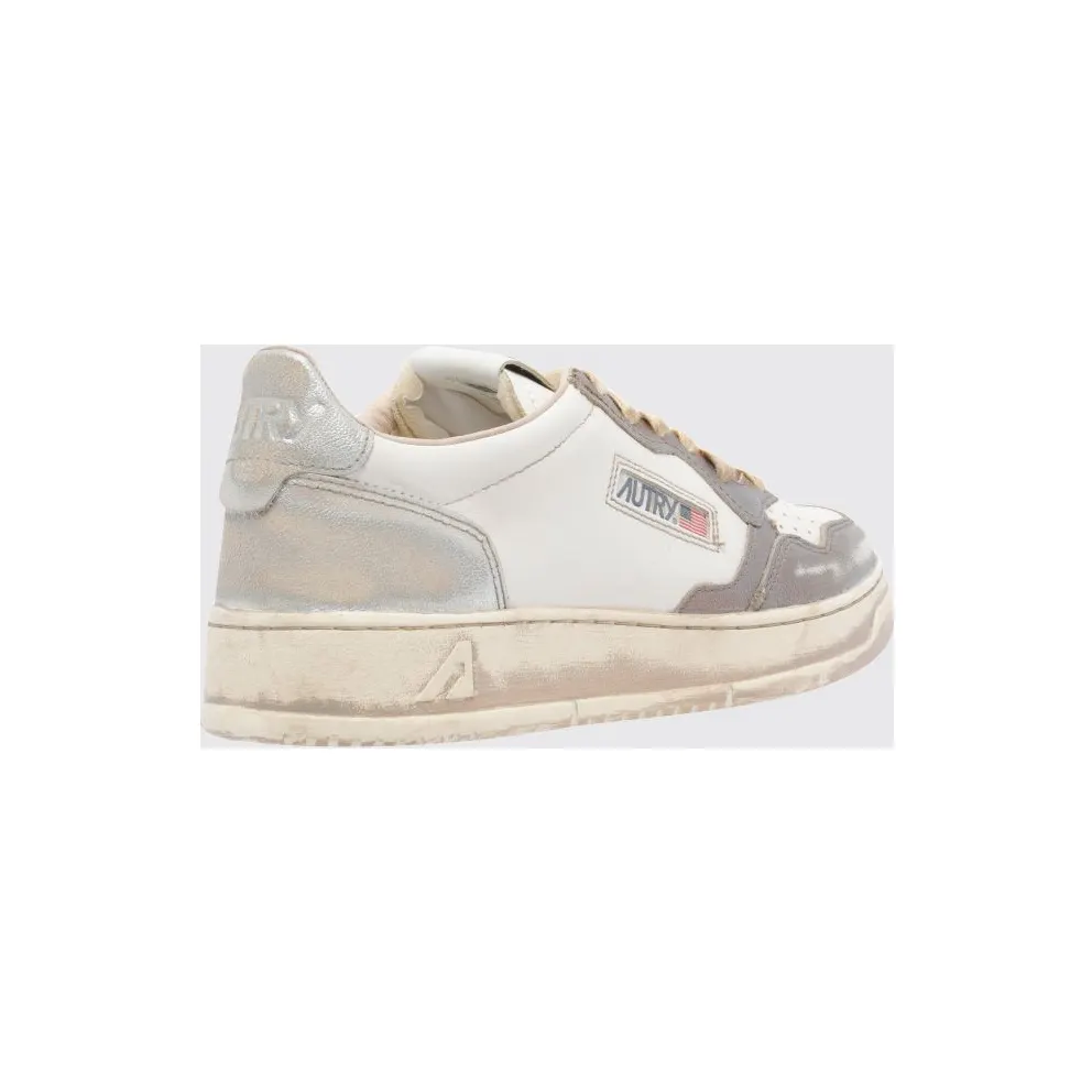 Autry Medalist Low Super Vintage Calfskin with Worn Effect Cream (AVLMMT08)