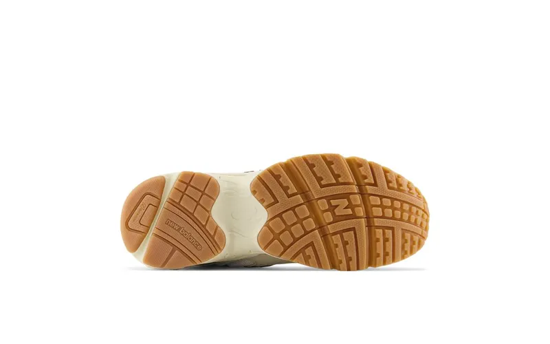 New Balance 725 Radically Classic Pack Off White Gum (ML725T)