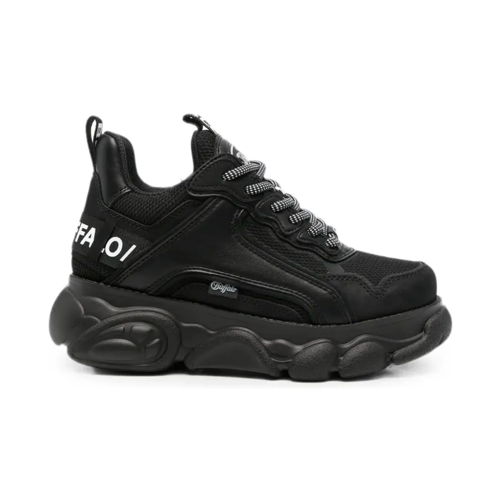 Buffalo with chunky zool and logoband – Black (1630424XE)