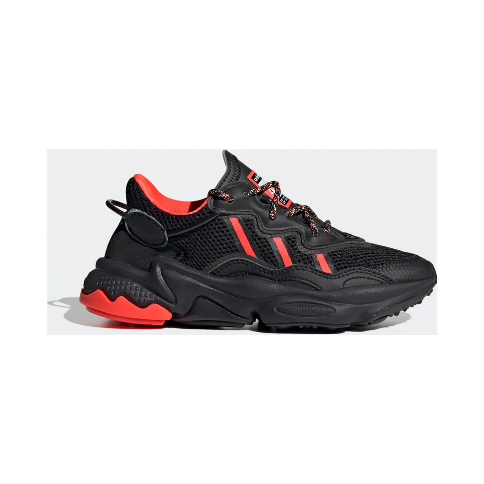 adidas OZWEEGO Schuh Core Black / Core Black / Solar Red (FW6203)