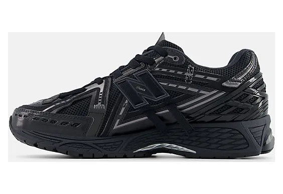 New Balance 1906A “Black”: drie tinten nacht (2)