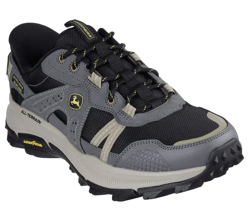 skechers-relaxed-fit 256009_CCBK