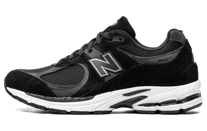 New Balance 2002R “Black / Gunmetal” (M2002RBK)