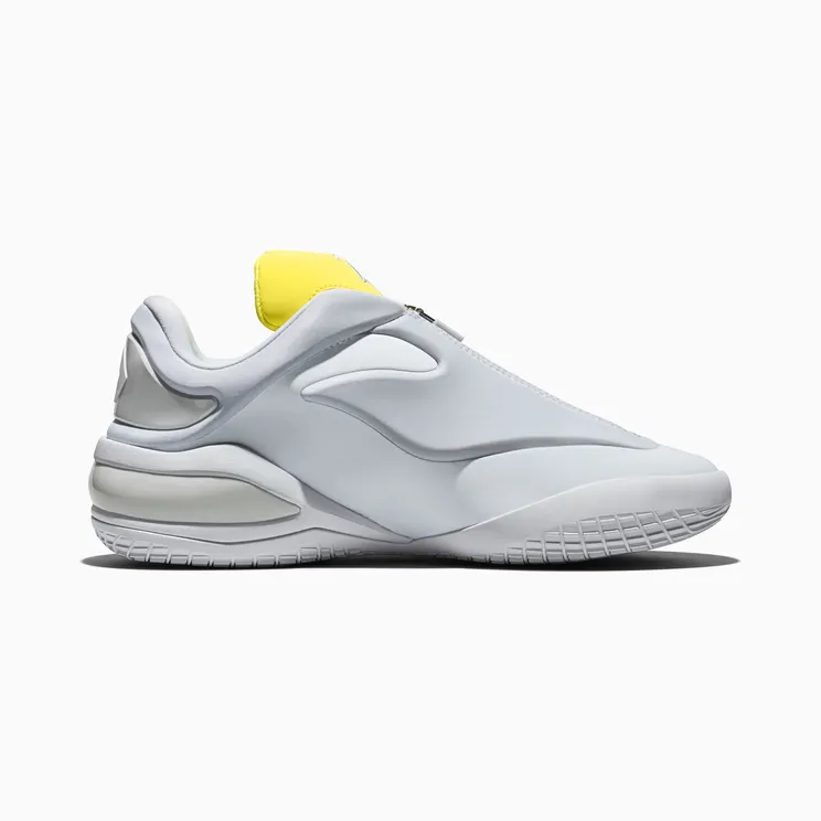 Converse SHAI 001 “Ghosted”: een witte schoen en een onbeantwoorde vraag