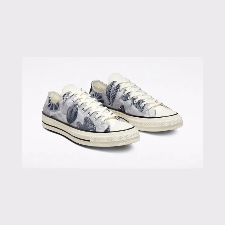 converse-chuck-taylor-all-star A00483C
