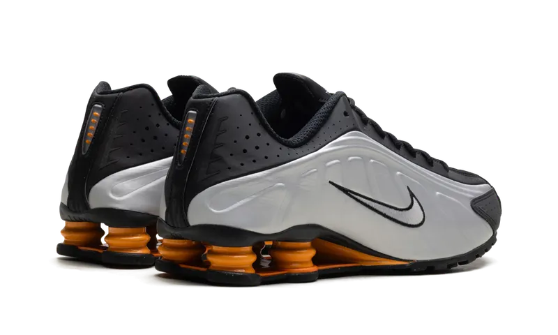 Nike Shox R4 “Bright Mandarin” (HQ1988-003)