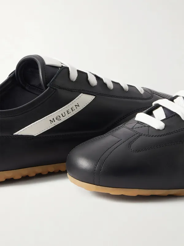 Mcqueen Logo-Print Leather Black (866897WIAJ8)
