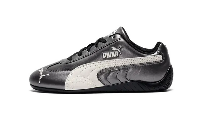 Speedcat Metallic “Puma Black / Warm White” (405357-02)