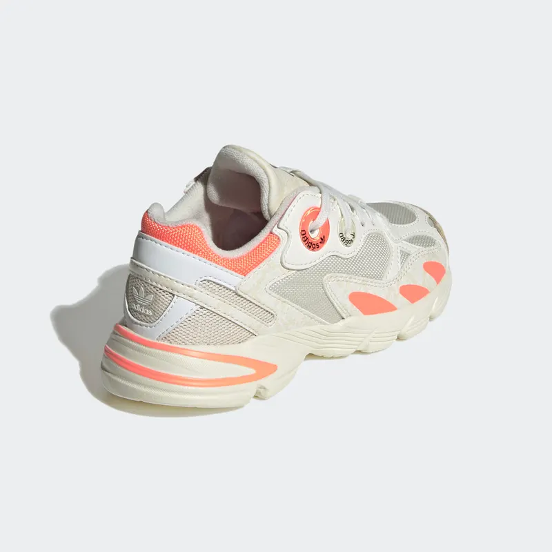 Adidas Astir Core White / Core White / Beam Orange (HP9763)