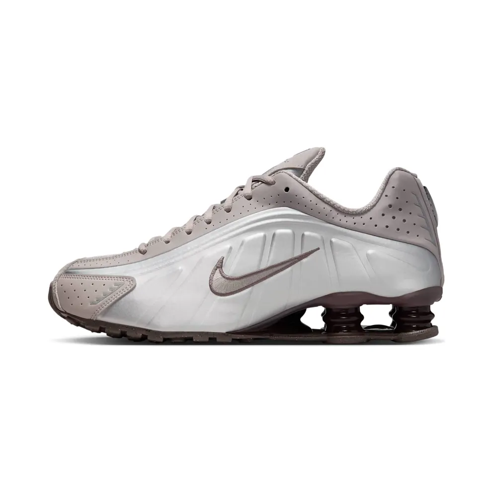 Nike Shox R4 “Cave Stone” (HQ1988-200)