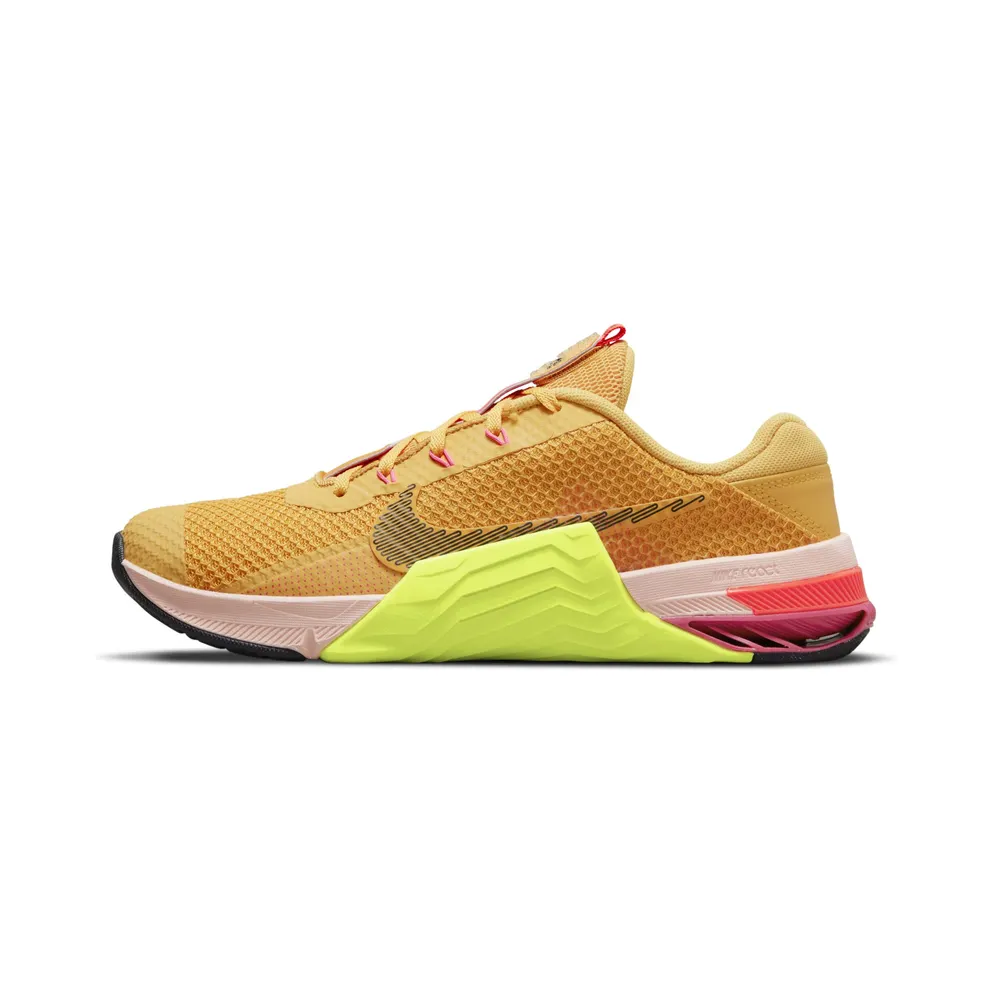 Nike Metcon 7 X Training Shoe Yellow “Pollen / Volt / Pale Coral / Black” (DA8110-721)