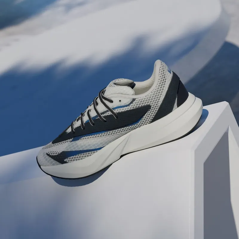 adidas-lightblaze HQ9344