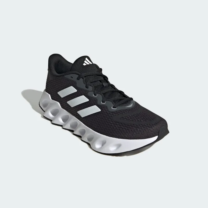 Adidas Switch Run “Black / White” (IF5720)