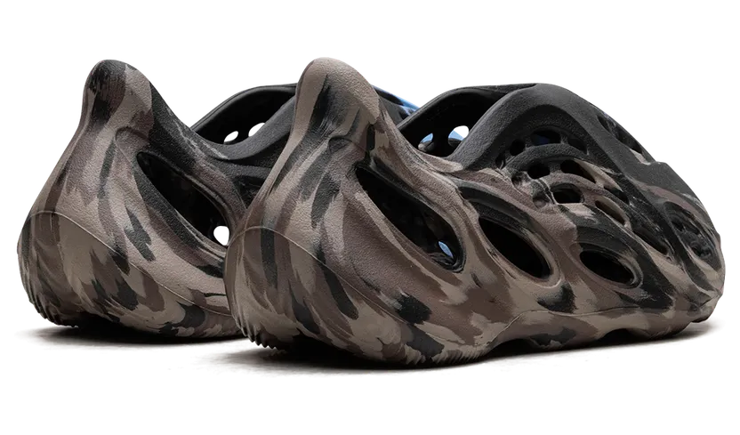 yeezy-sneaker ID4127