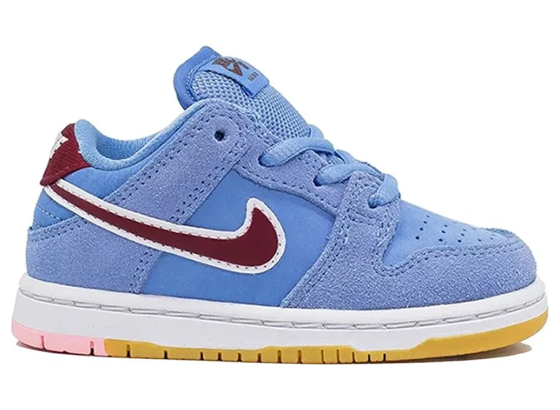Nike SB Dunk Low Philadelphia Phillies (DN3673-400)