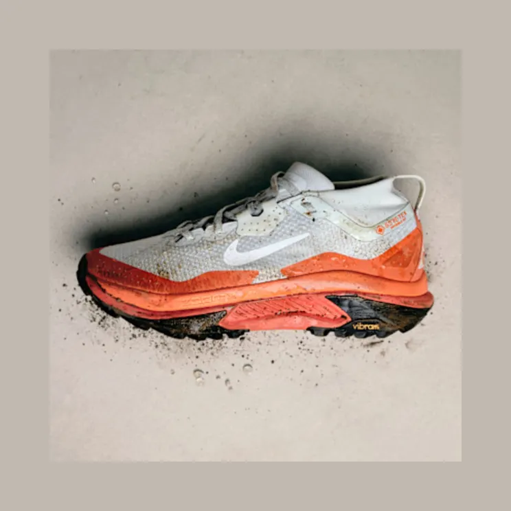 Nike ACG Zegama Trail GORE-TEX Waterproof Trail “Light Silver / Safety Orange / Black / Summit White” (IO7932-001)