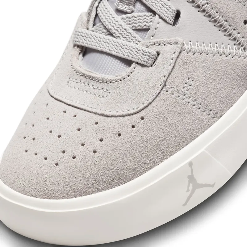 Jordan Series ES ALT Light Iron Ore Sail (DR6443-002)