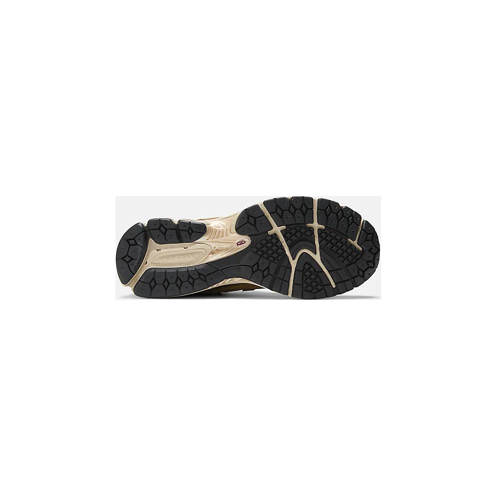 New Balance 2002R “Protection Pack – High Desert” (M2002RDP)