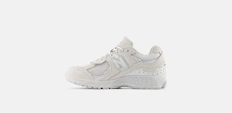 New Balance 2002R “Protection Pack – White” (U2002DXA)
