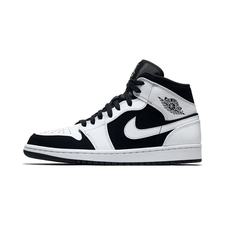 Air Jordan 1 Mid “White / Black” (554724-113)