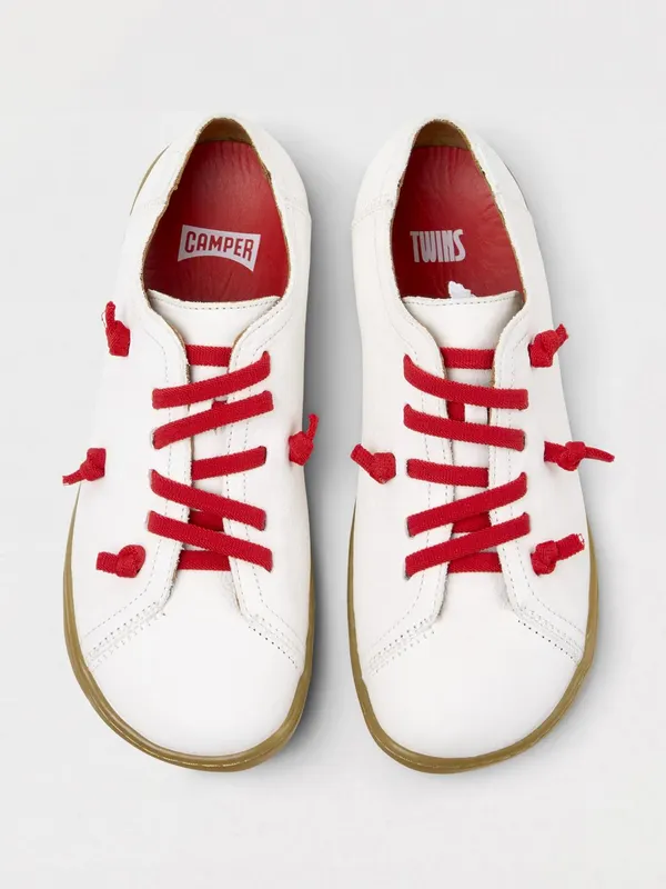 Camper White (K201767-001TWINS0)