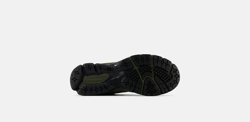 New Balance 2002R Dark Camo Dark Olivine (M2002ROL)