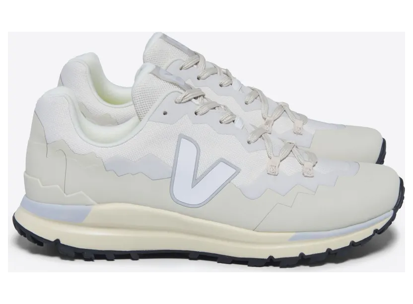 Veja FITZ ROY TREK-SHELL GRAVEL WHITE – “Wit” (FR2303556A)