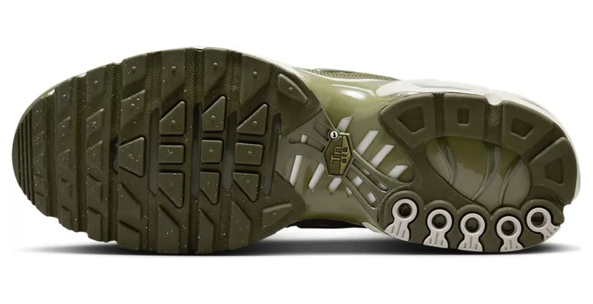nike-air-max FB9722-002
